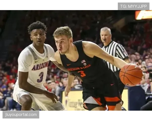 迪伦·莱奥拉宣布从内布拉斯加大学转学俄勒冈大学，引发NCAA转会潮